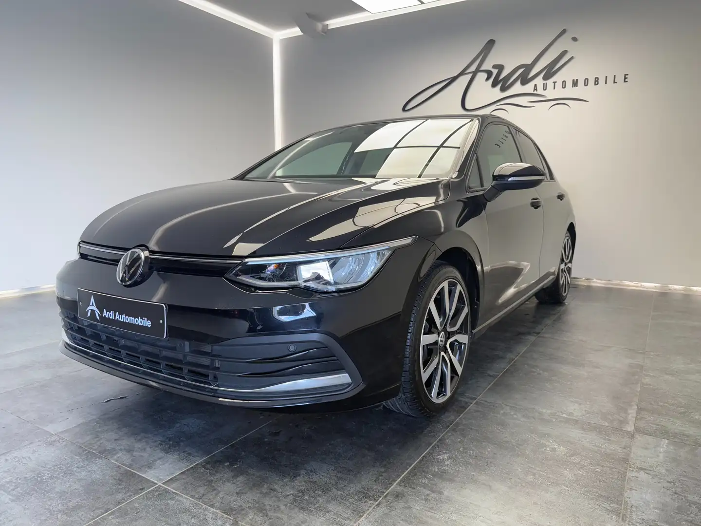 Volkswagen Golf 2.0TDi Active DSG*CARPLAY*CAMERA*GARANTIE 12 MOIS* Negro - 1