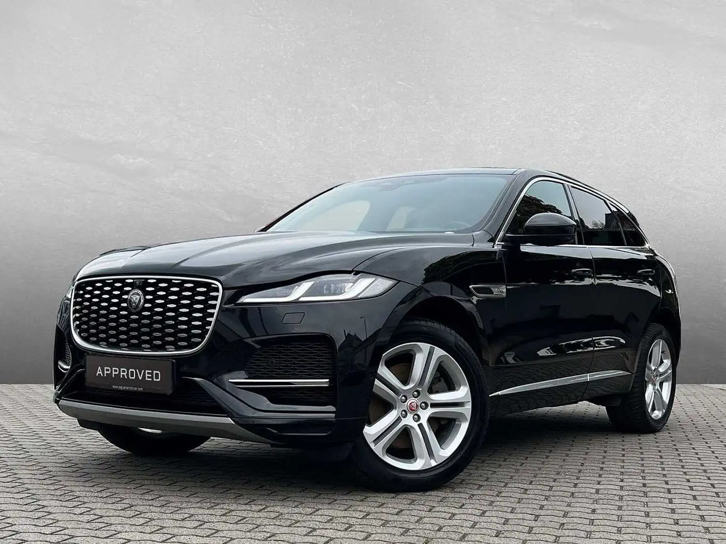 Jaguar F-Pace Diesel D300 AWD SE Zwart - 1