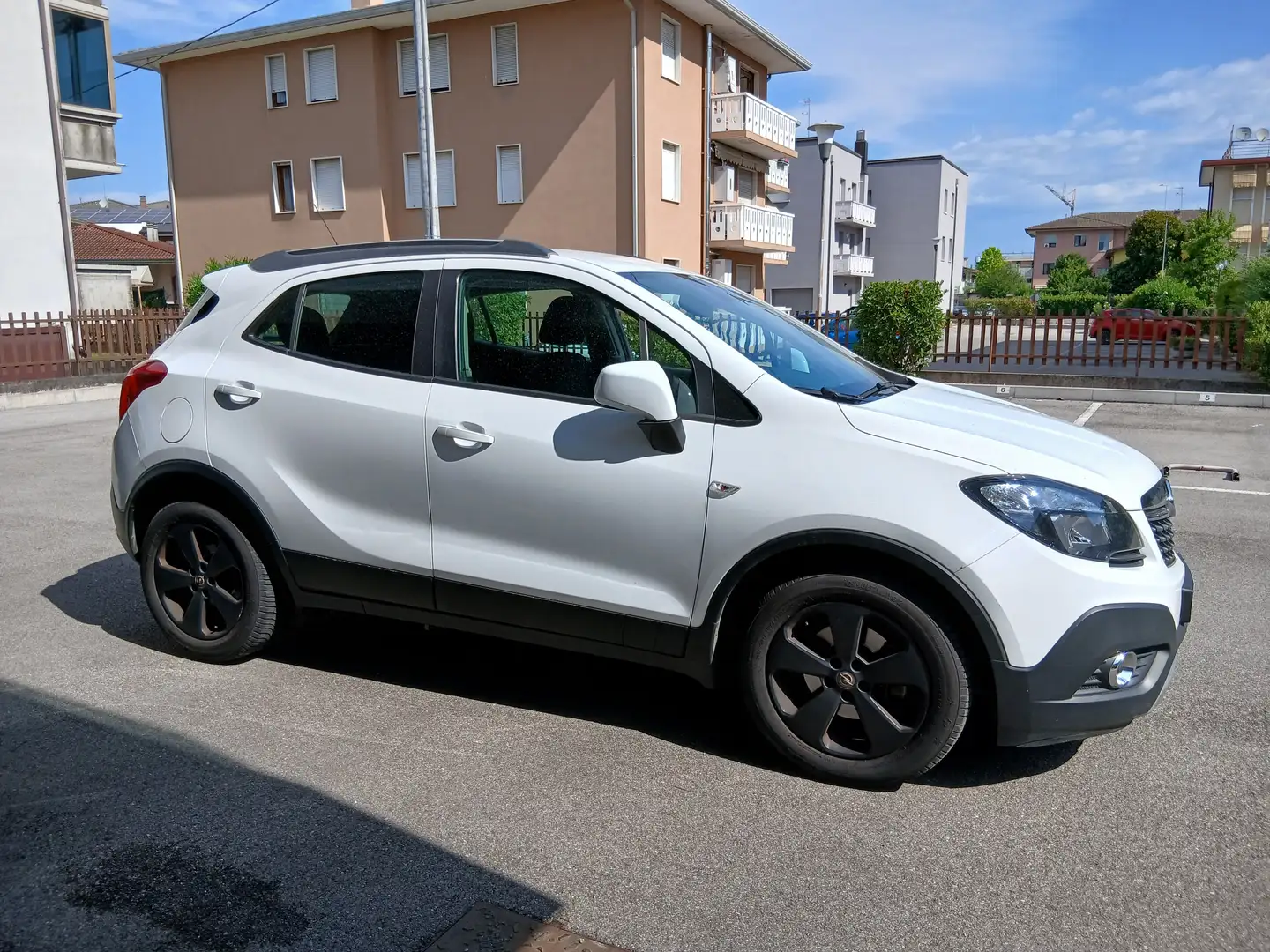 Opel Mokka 1.6 con GPL tua a € 185 mese Bianco - 2