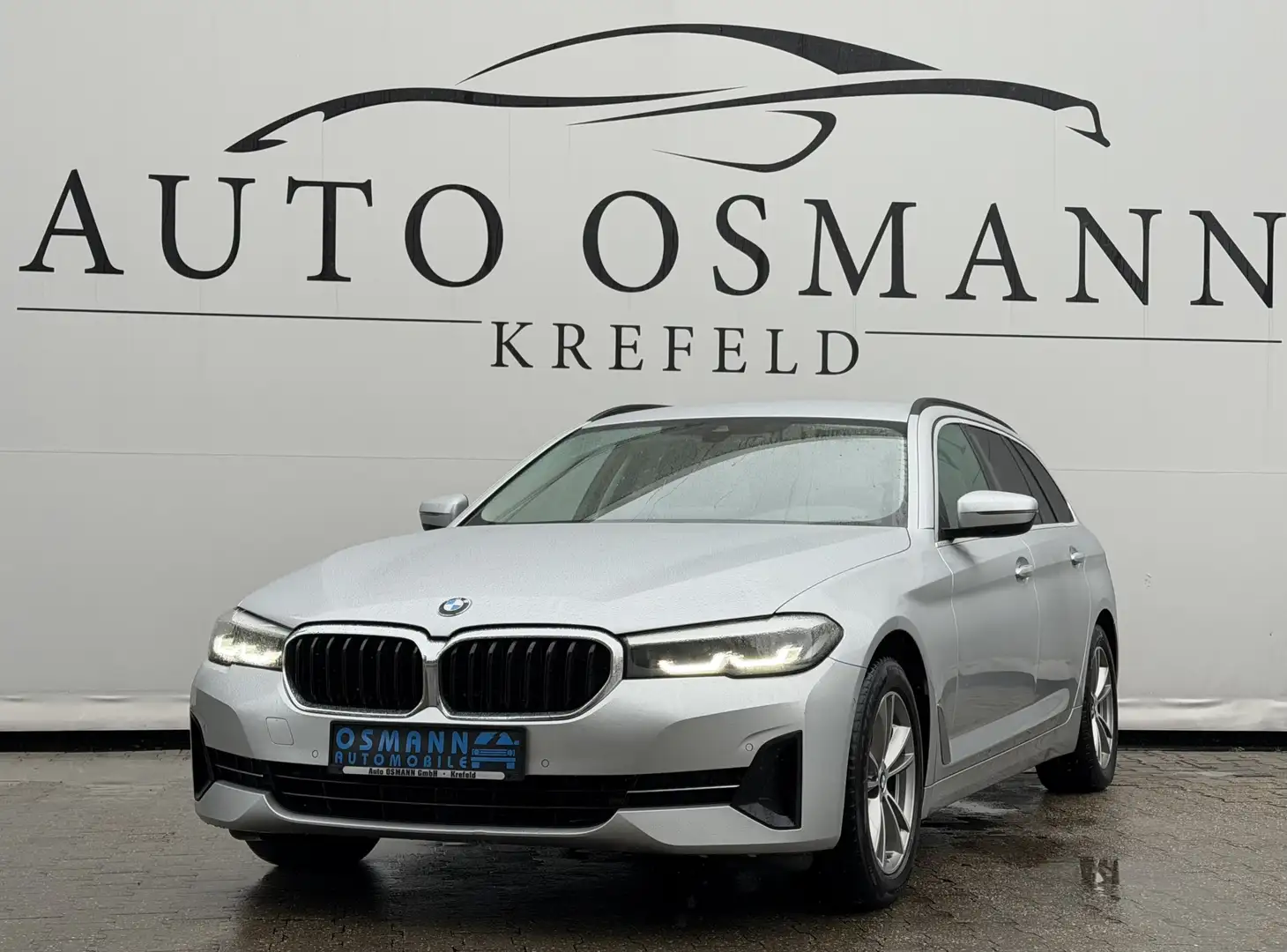 BMW 520 d Touring Aut. xDrive Facelift LiveCockpitPr Silber - 1