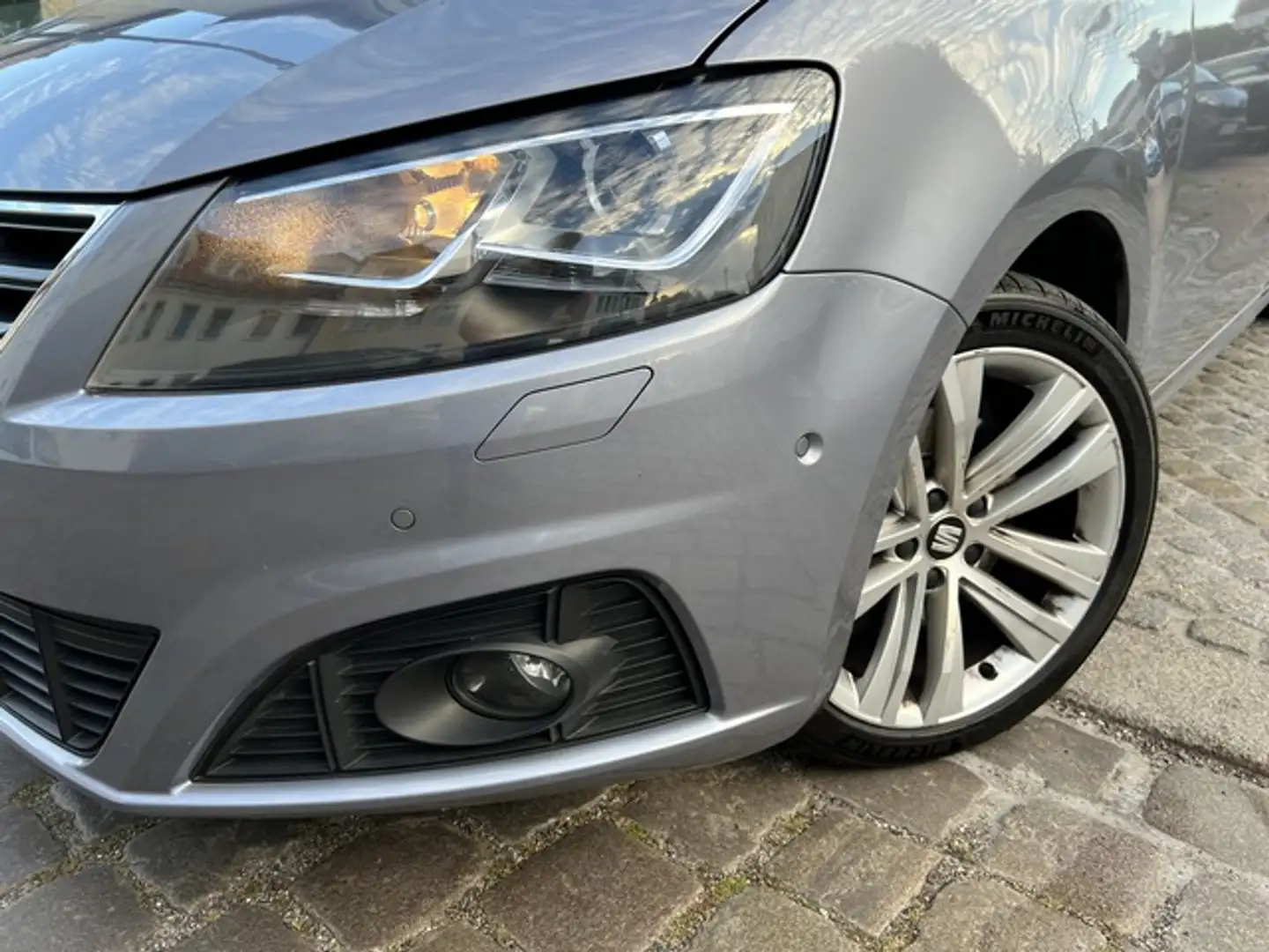 SEAT Alhambra Style PANO*SHZ*Bi-XENON*KAM*7 SITZER Silber - 2