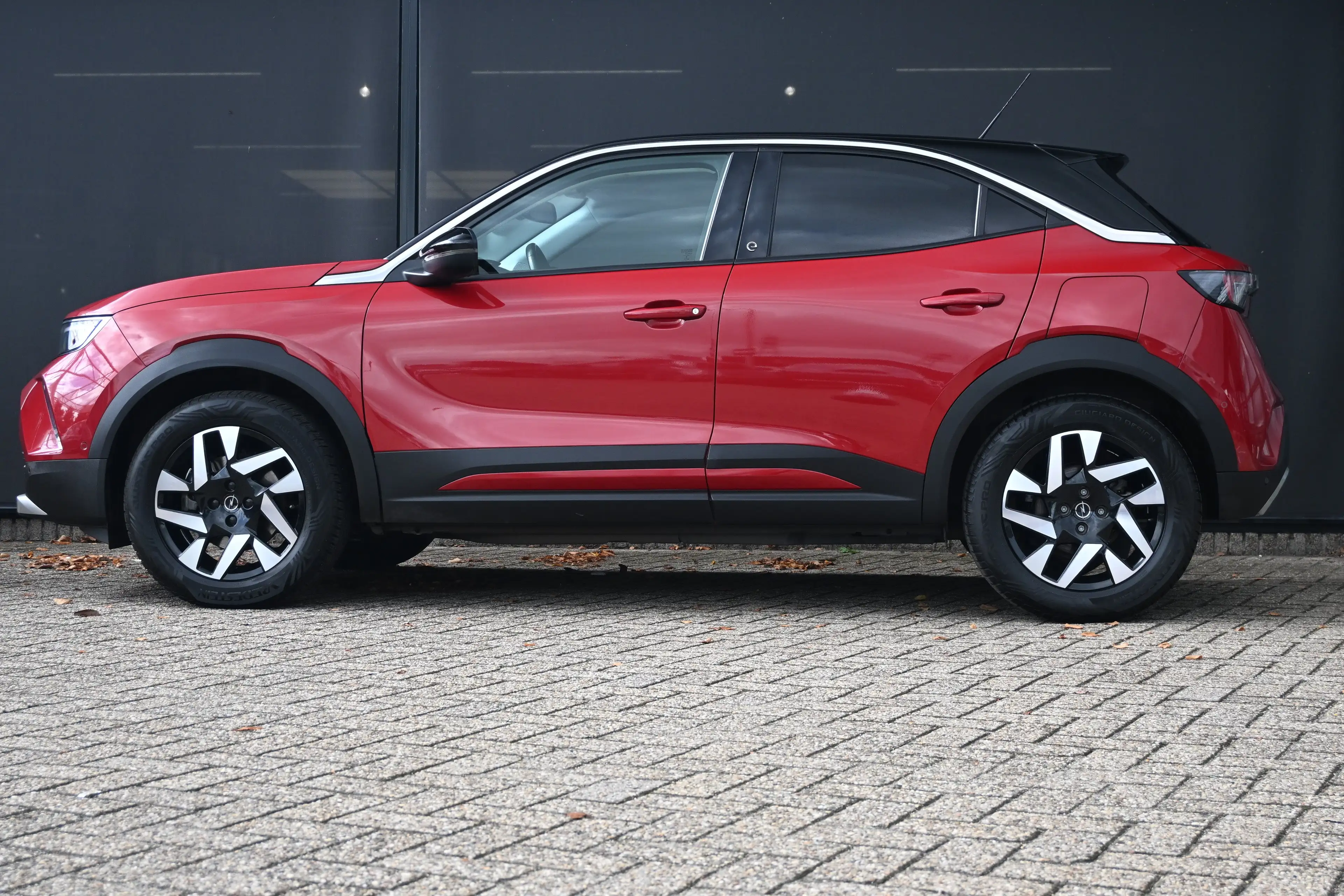 Opel Mokka-E Business Elegance 50-kWh 11kw bl. | Keyless Entry — photo 3