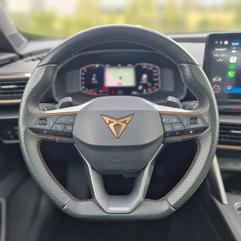 Cupra Formentor Pano Trekhaak Camera Carplay Zetelverwarming Stuurwielverwarming Navigatie Sensoren V&A, миниатюра 11