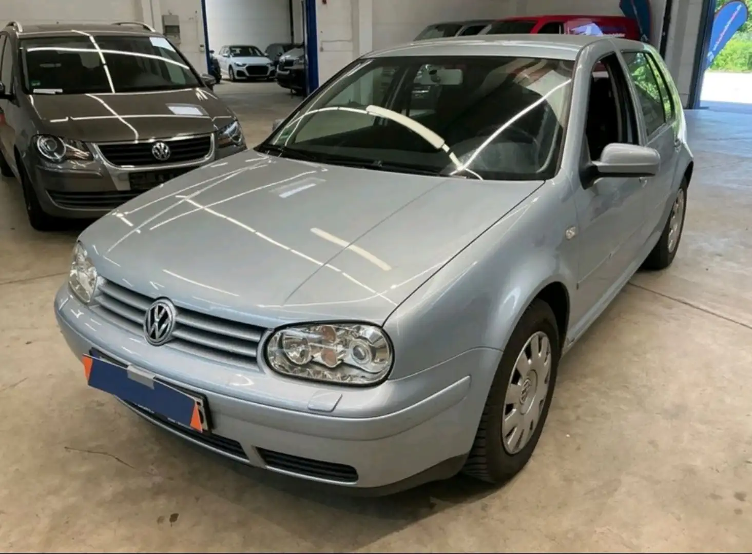 Volkswagen Golf 1.6Automatik Xenon Klima Edition Preis inkl Tüv Silber - 1