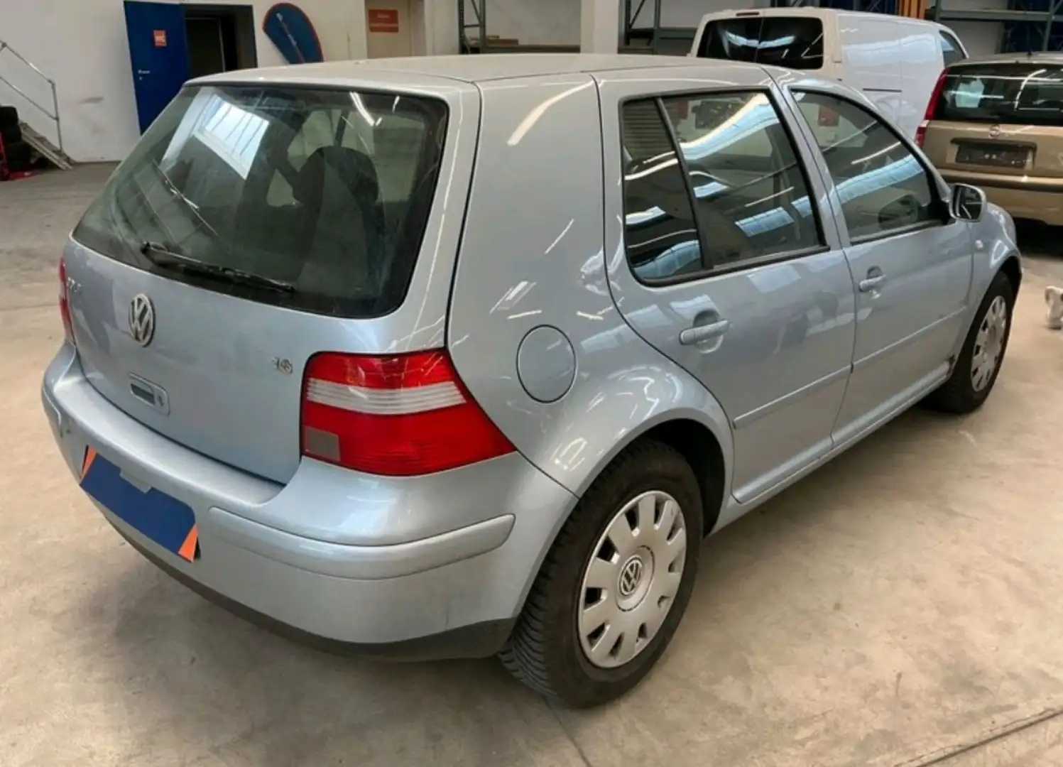Volkswagen Golf 1.6Automatik Xenon Klima Edition Preis inkl Tüv Silber - 2