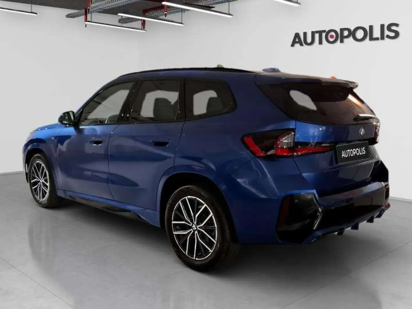 BMW X1 2.0 i sDrive 18d Bleu - 2