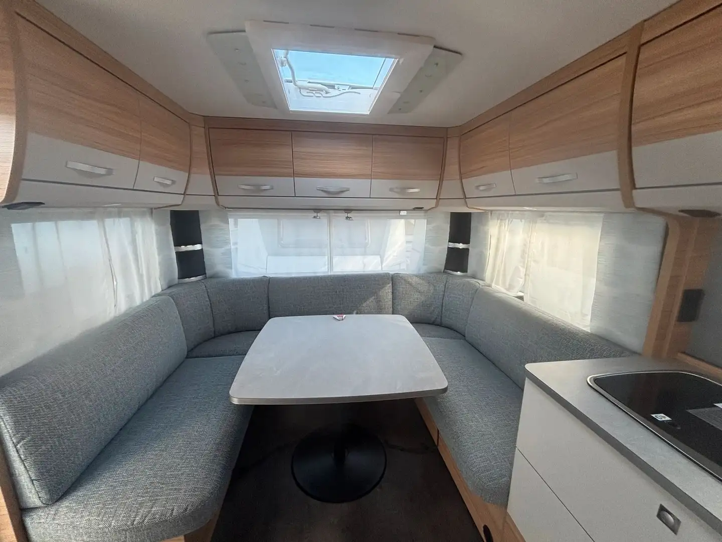 Dethleffs CAMPER 730 FKR - 2