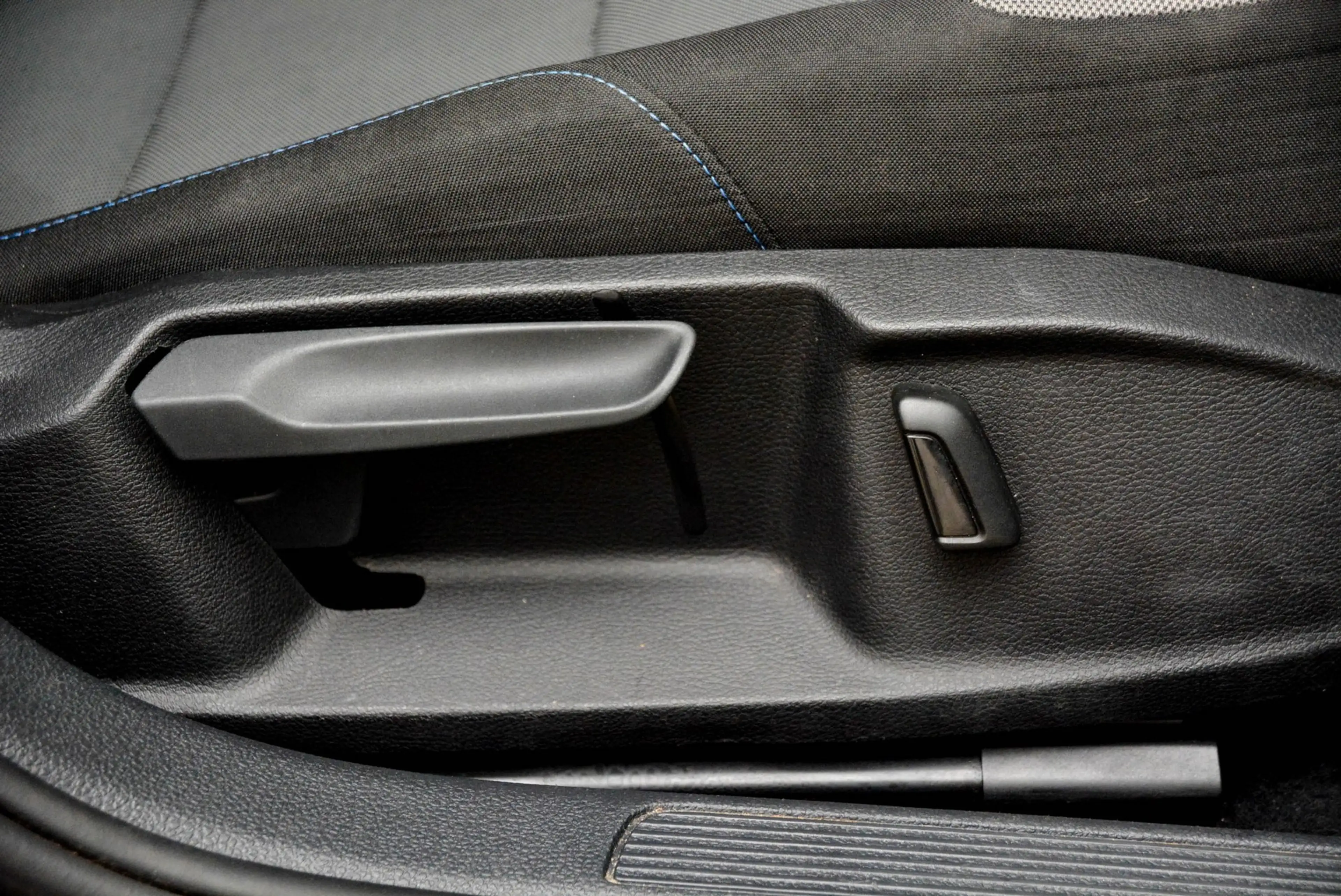 Volkswagen e-Golf E-Golf, achteruitrijcamera, airco — photo 30