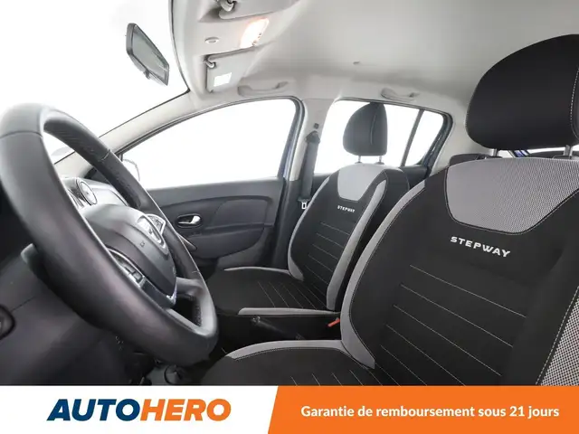 Dacia Sandero view 10