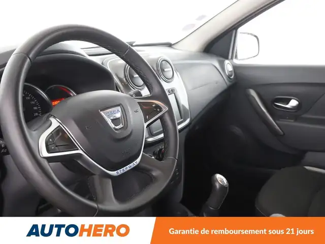 Dacia Sandero view 11