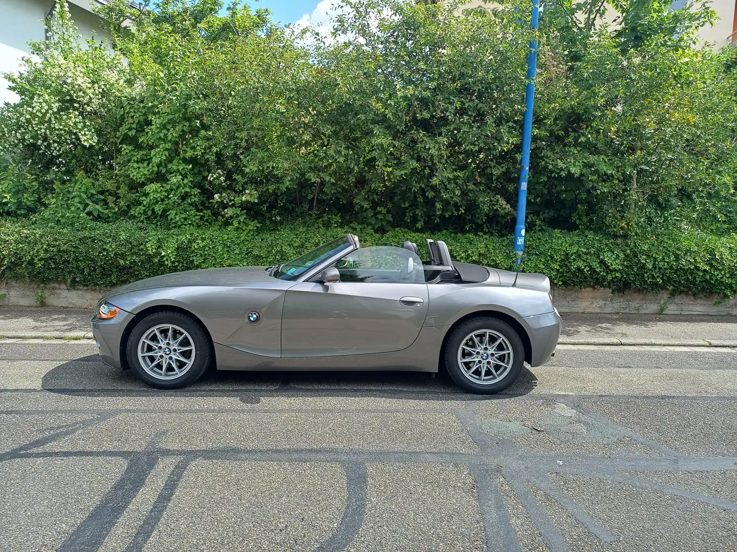 BMW Z4 roadster 2.2i Grau - 2