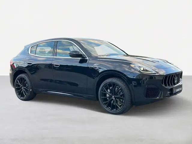 Maserati Grecale view 3
