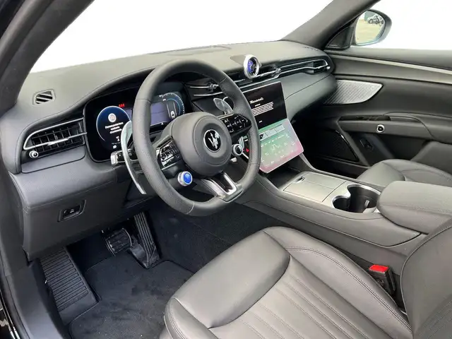 Maserati Grecale view 11