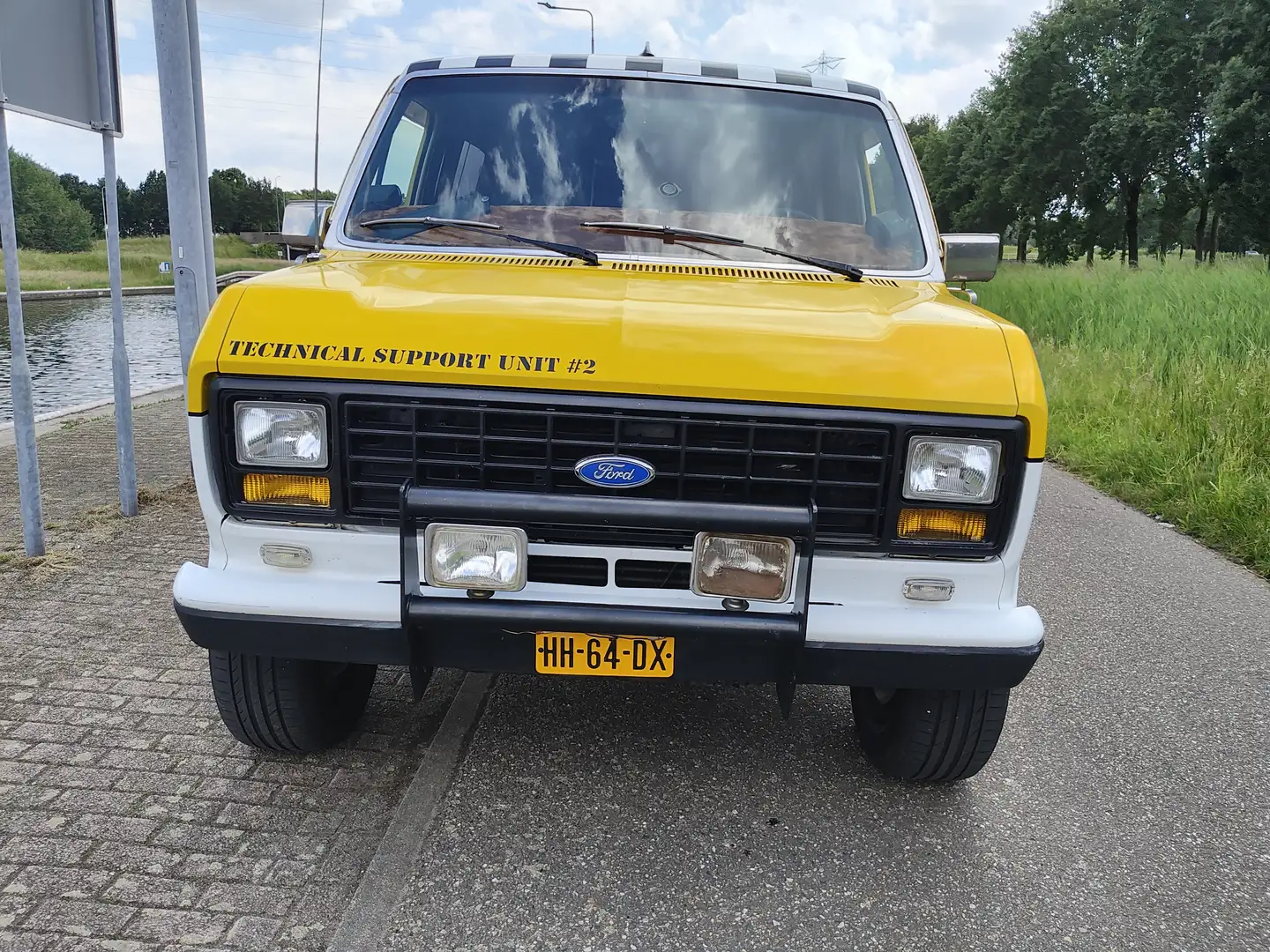 Ford Econoline Econoline undefined Gelb - 2