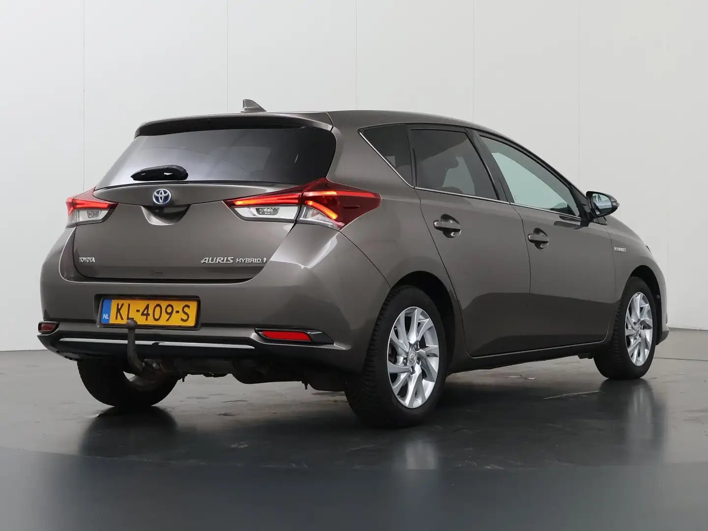 Toyota Auris 1.8 Hybrid Dynamic | Trekhaak | Panoramadak | Navi Gris - 2
