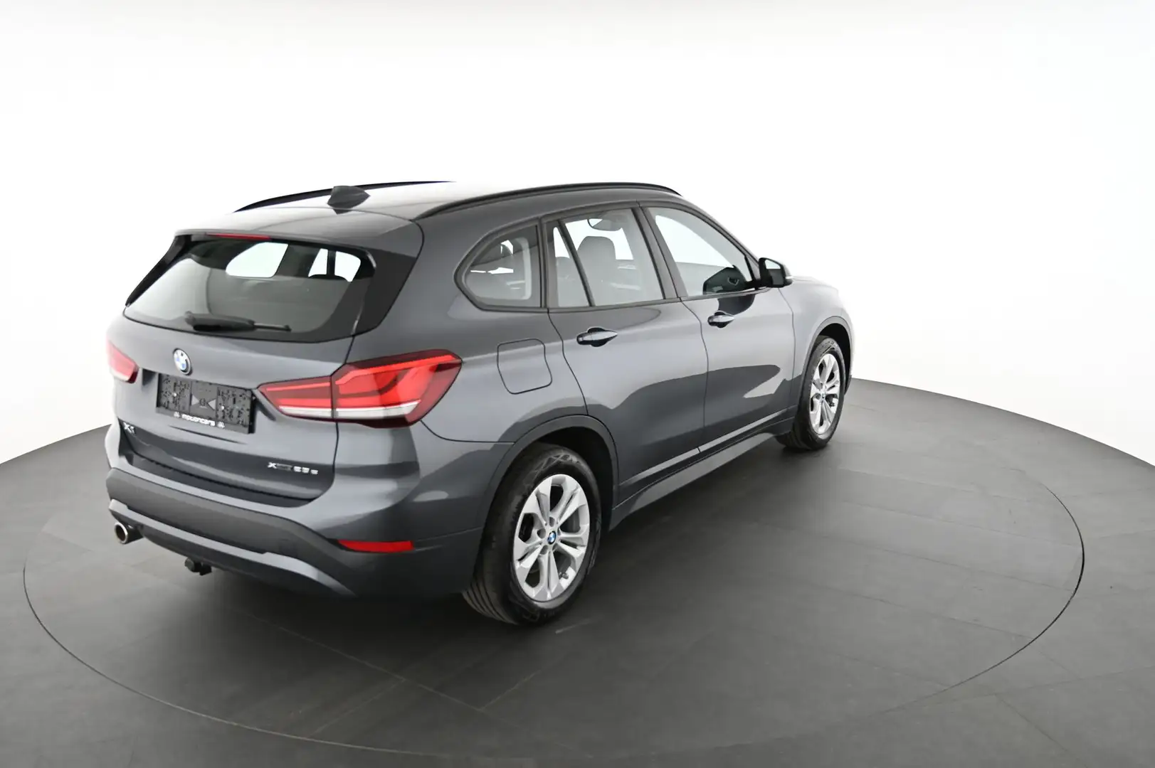BMW X1 1.5 xDrive 25e Aut. Pickerl NEU Grau - 2