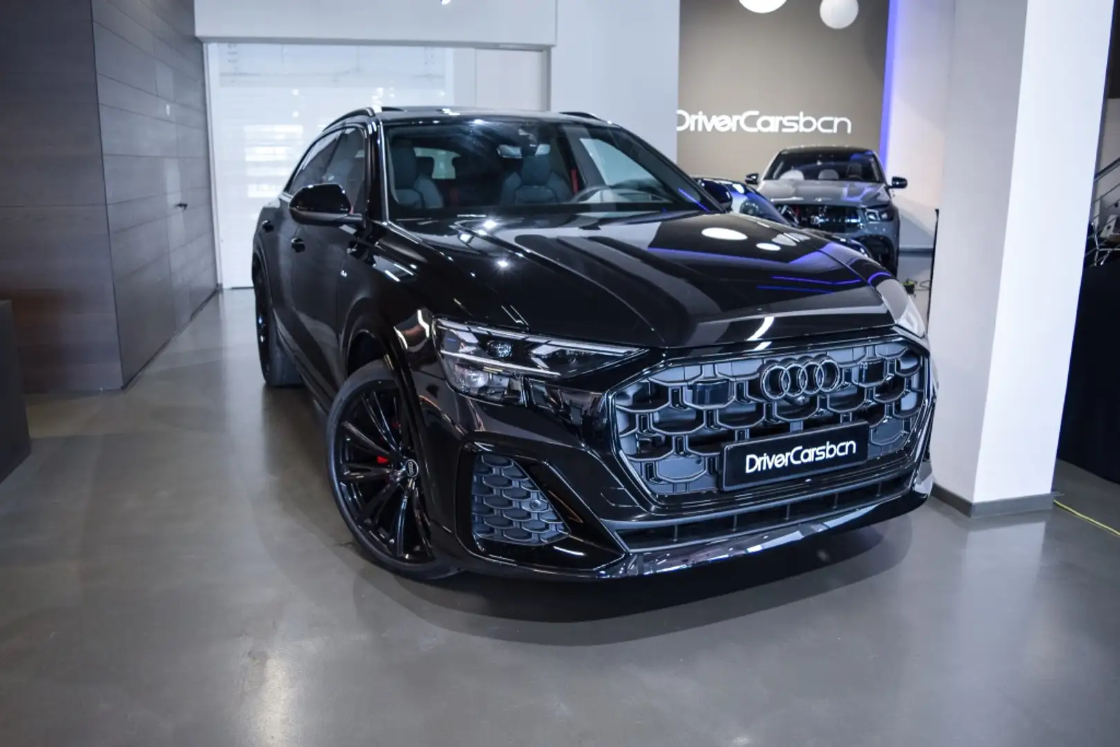 Audi Q8 50 TDI Black line quattro tiptronic Schwarz - 1