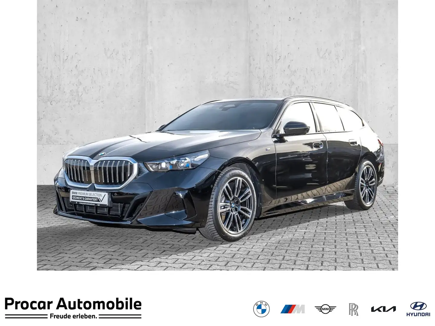 BMW 520 i Touring M Sport Pano AHK DA+ Standheiz. PA Prof. Schwarz - 1