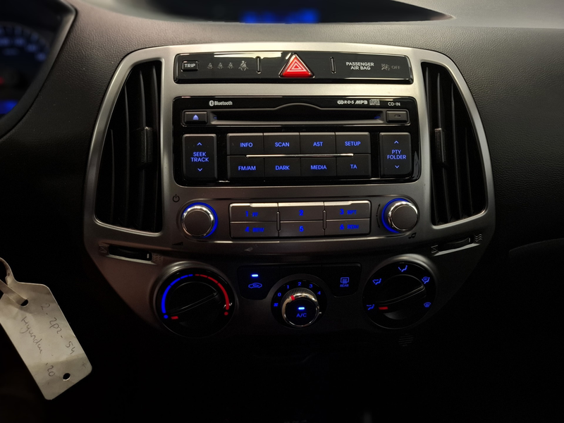 Hyundai i20 1.2i Go! Airco 100% Onderhouden Nieuwe APK PDC — photo 15