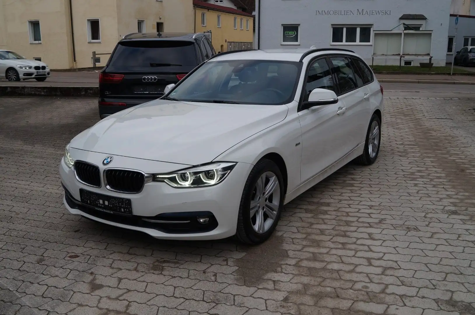 BMW 318 d Touring Sport Line, Navi, LED,Keyless,Alu.. bijela - 2