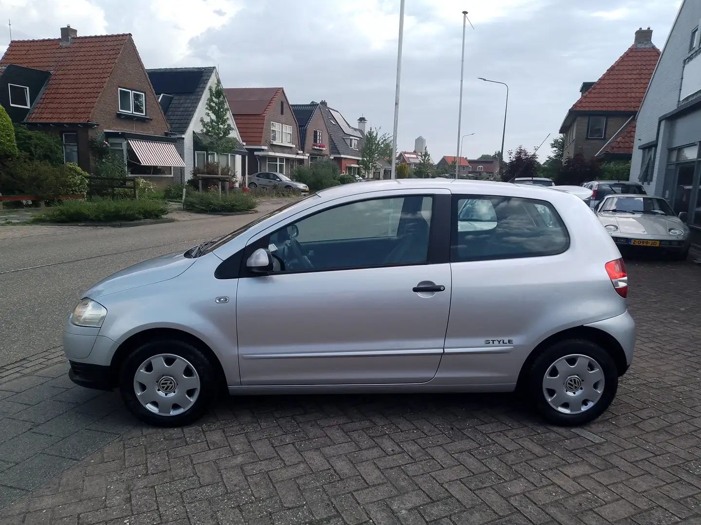 Volkswagen Fox Fox 1.2 Trendline 2010 113.000 km! APK 2-2026 Argintiu - 2