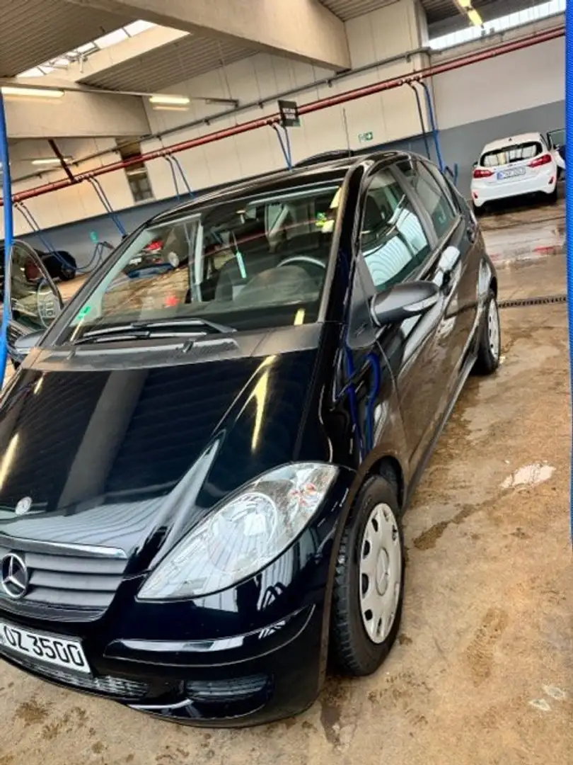 Mercedes-Benz A 170 A-Klasse  5-Türer Classic Schwarz - 2
