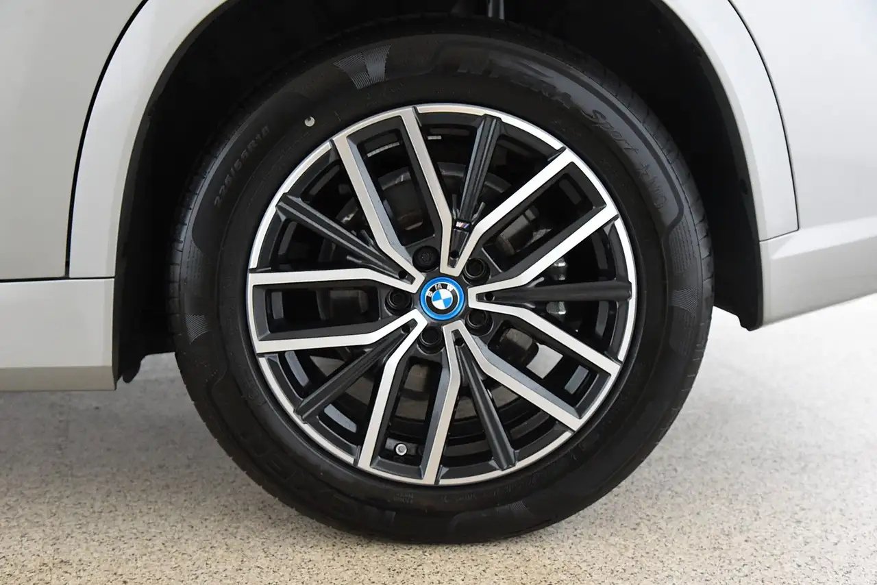 BMW iX1 xDrive30 M Sport AHK DriveAss+ Aktivsitz H+K, миниатюра 21
