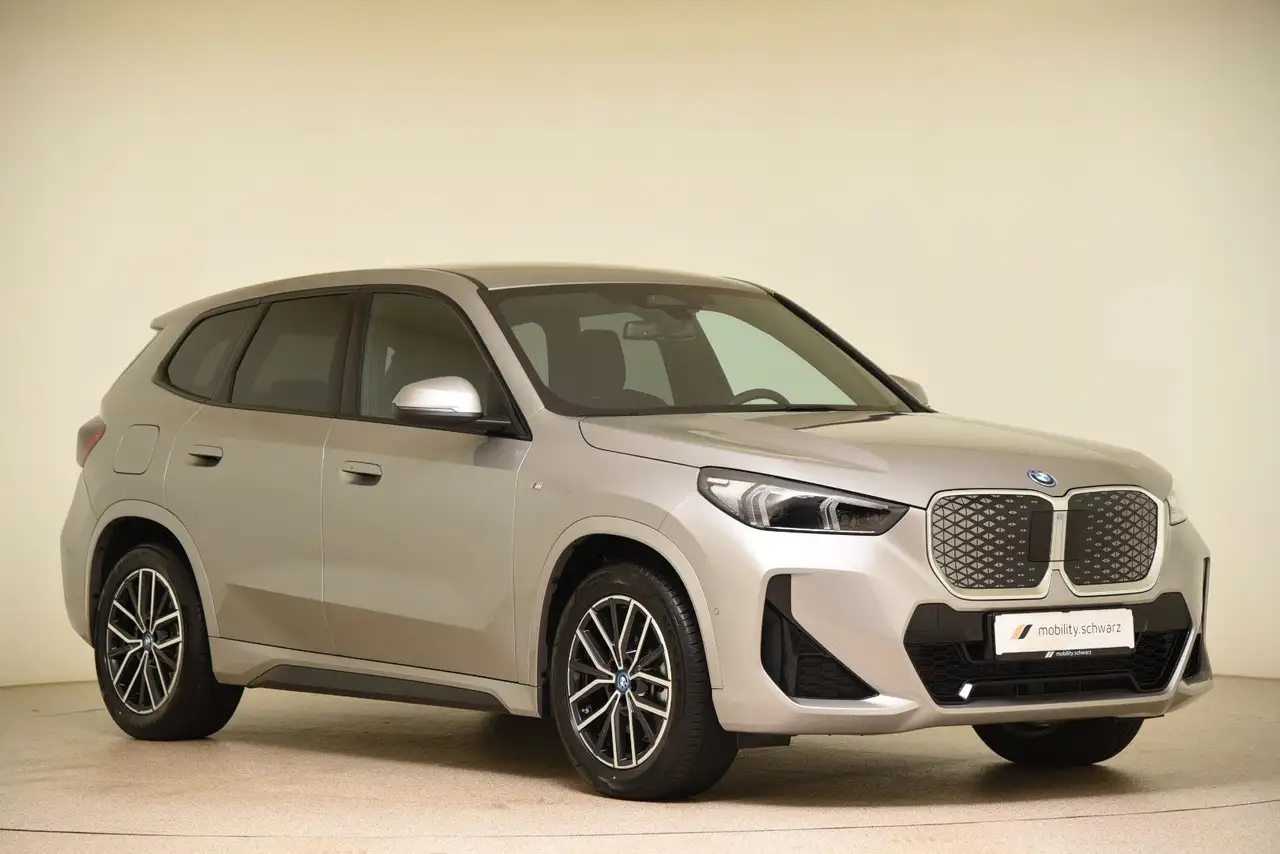 BMW iX1 xDrive30 M Sport AHK DriveAss+ Aktivsitz H+K, миниатюра 4