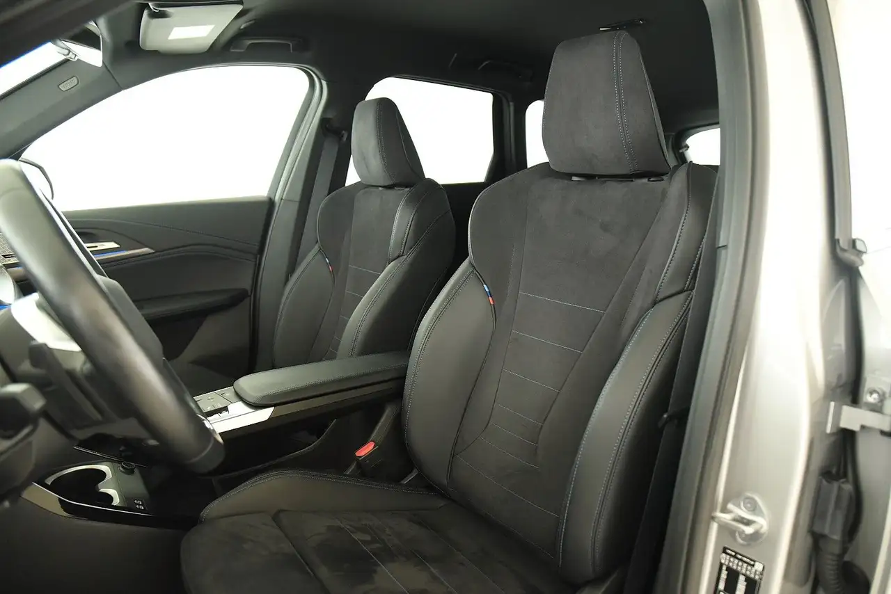 BMW iX1 xDrive30 M Sport AHK DriveAss+ Aktivsitz H+K, миниатюра 5