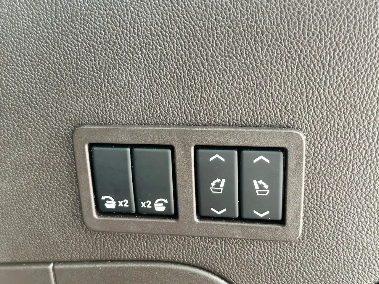 GMC Yukon снимка GMC Yukon