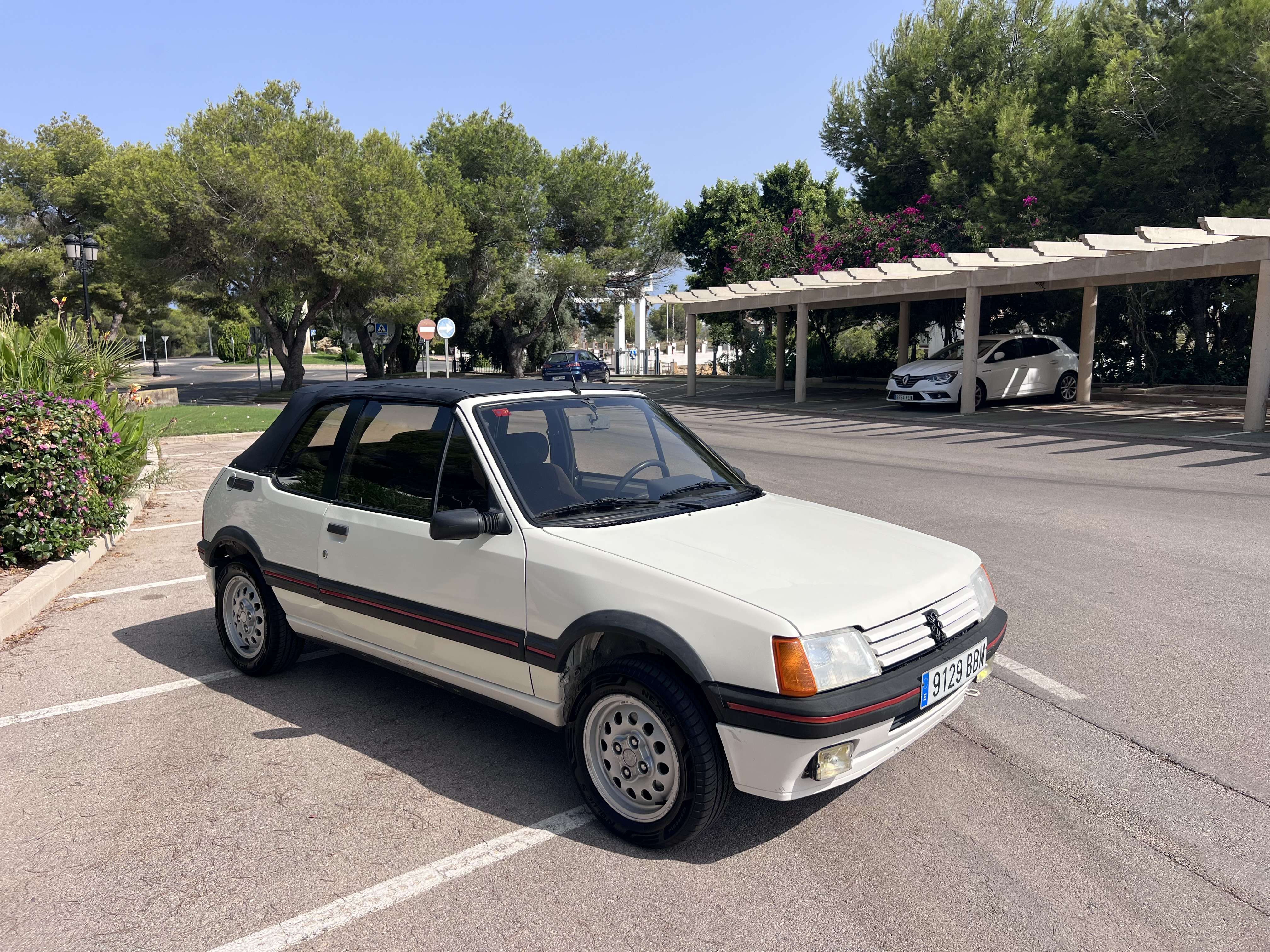 Peugeot 205 CTI - foto 1