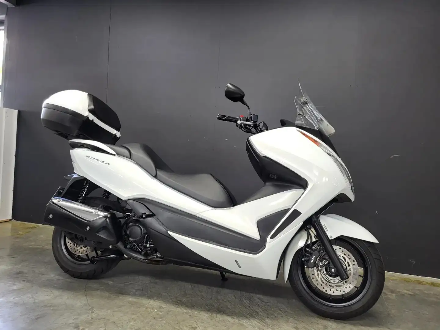 Honda Forza 300 - 1