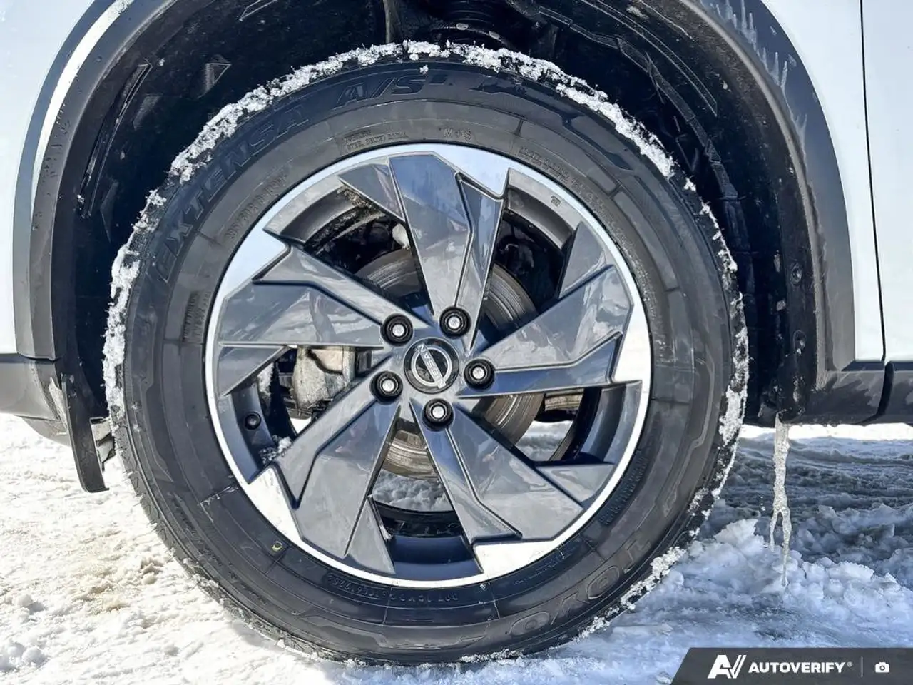 Nissan Rogue снимка Nissan Rogue