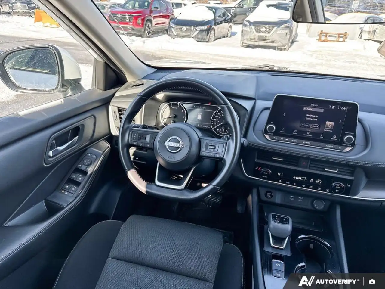 Nissan Rogue снимка Nissan Rogue