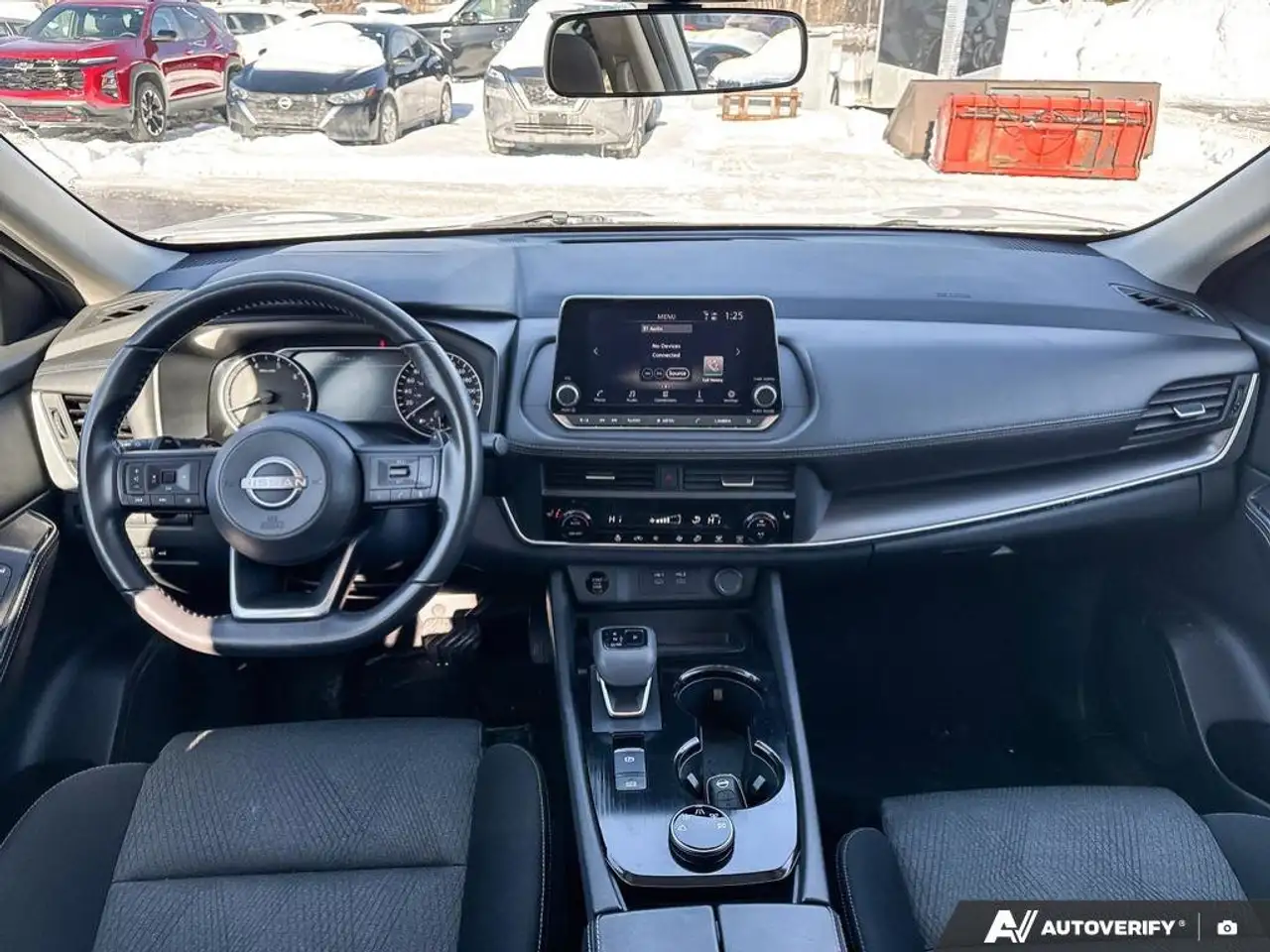 Nissan Rogue снимка Nissan Rogue