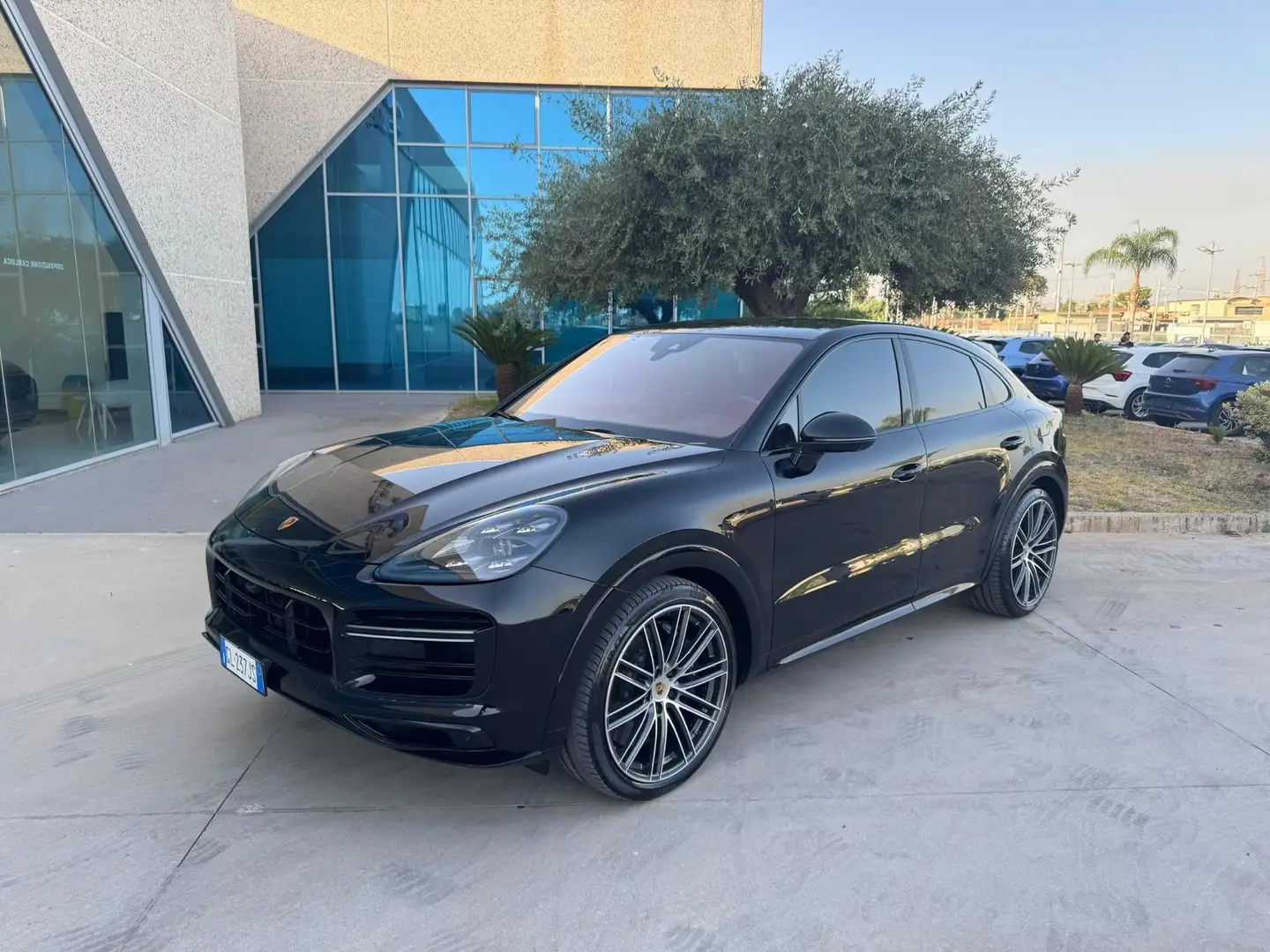 Porsche Cayenne Coupe Turbo S possibilità noleggio no scoring Nero - 2