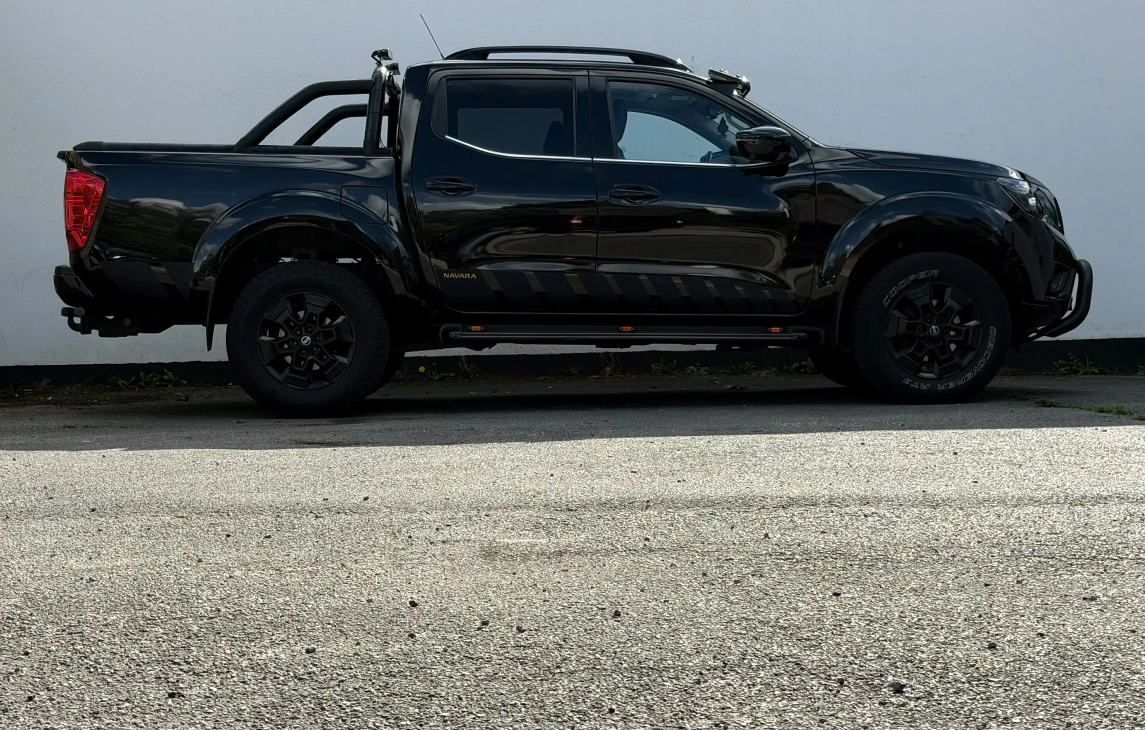 Nissan Navara 2.3 dCi 4WD New N-Guard *Black Edition € 26438 EX BTW / HTVA — photo 4
