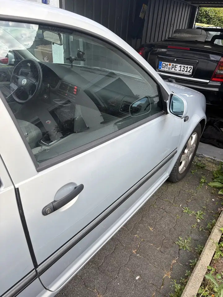 Volkswagen Golf 1.4 16V, TÜV 05/2027, Zahnriemen 147.000km, foto 10
