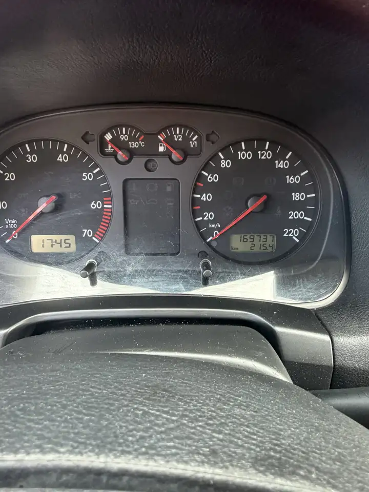 Volkswagen Golf 1.4 16V, TÜV 05/2027, Zahnriemen 147.000km, foto 5