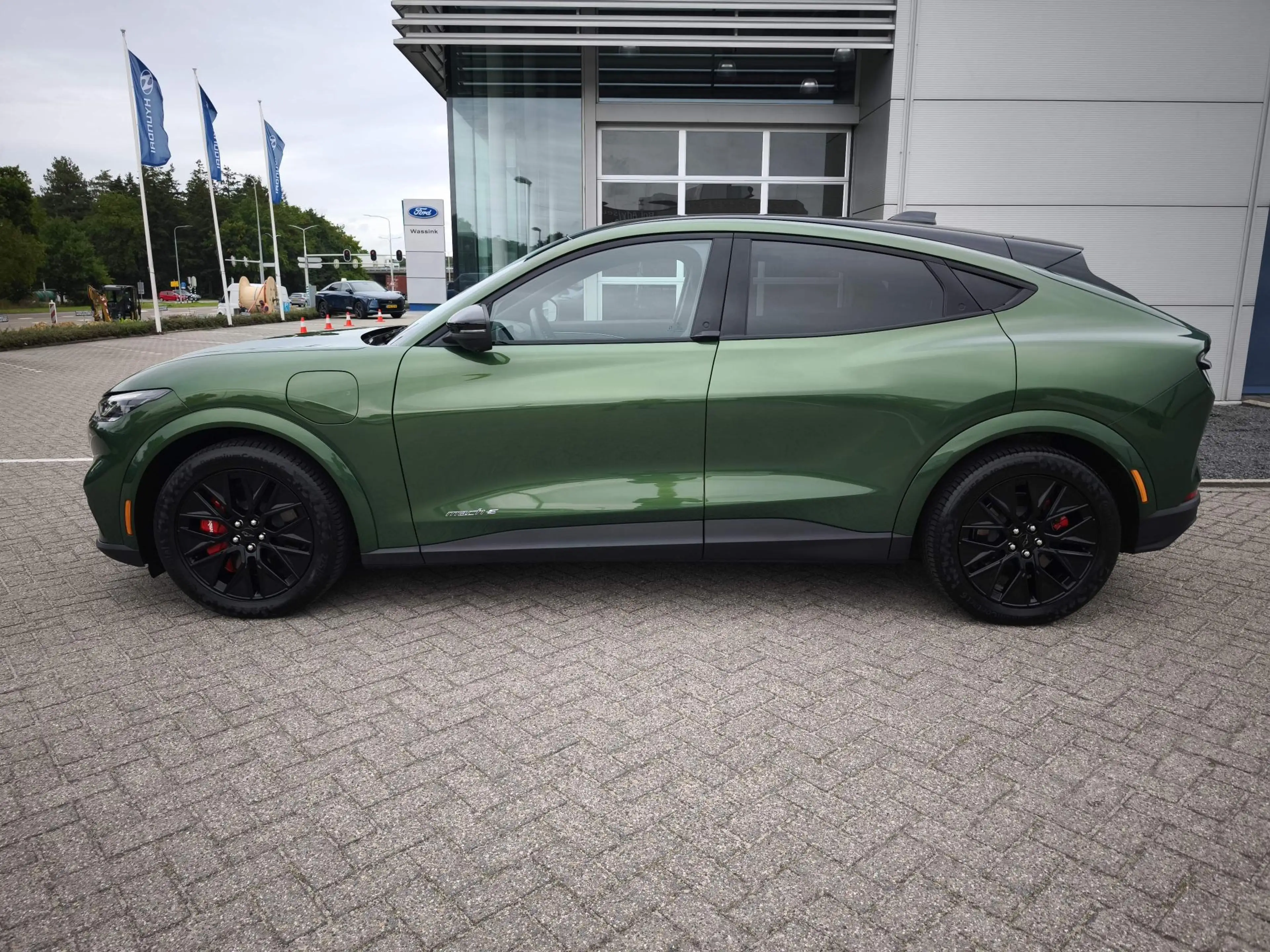Ford Mustang Mach-E Extended Premium RWD 88 kWh 610km WLTP | 360 Camer — photo 2