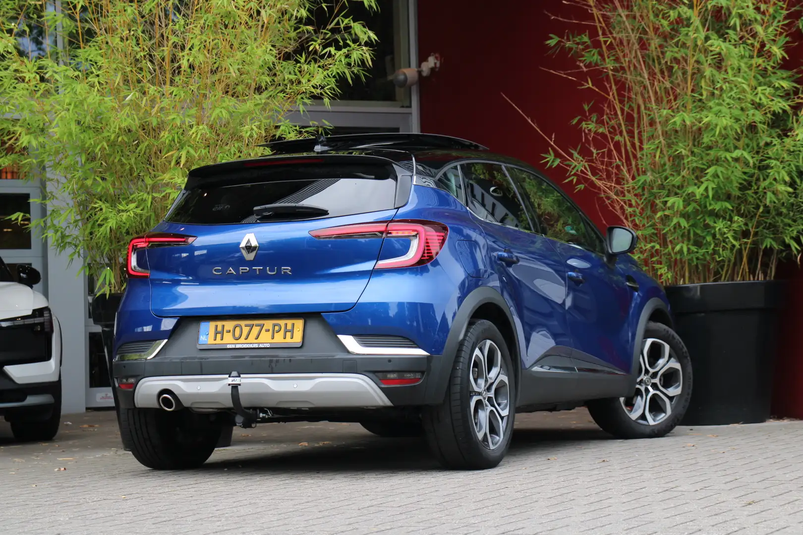 Renault Captur 1.3 TCe 130 Edition One | Panoramadak | Camera | A Bleu - 2
