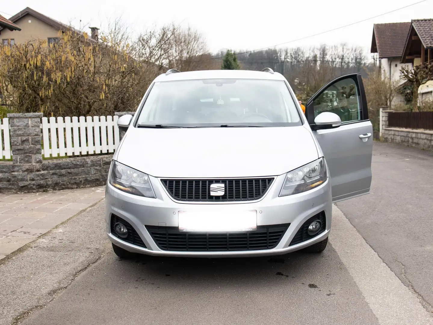 SEAT Alhambra Alhambra Family 2,0 TDI CR DPF Family Silber - 1