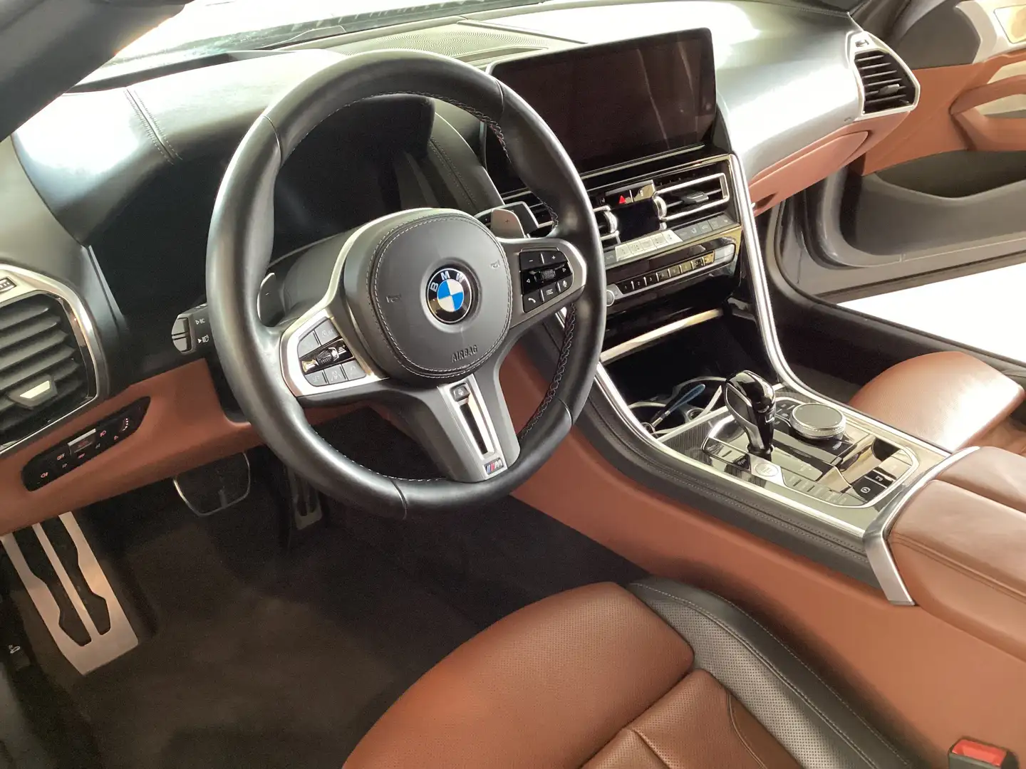 BMW M850 i xDrive Cabrio B&W Surround DAB WLAN Gris - 2