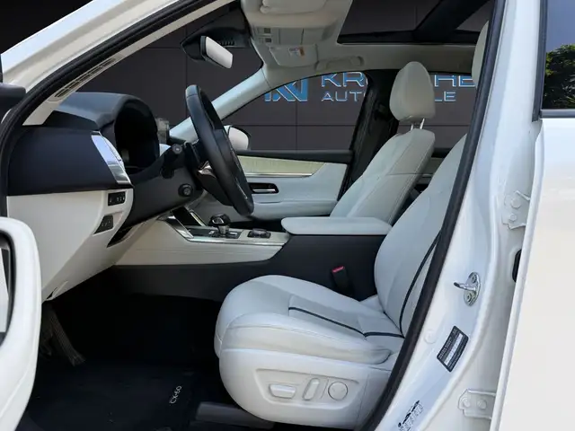 Mazda CX-60 view 10