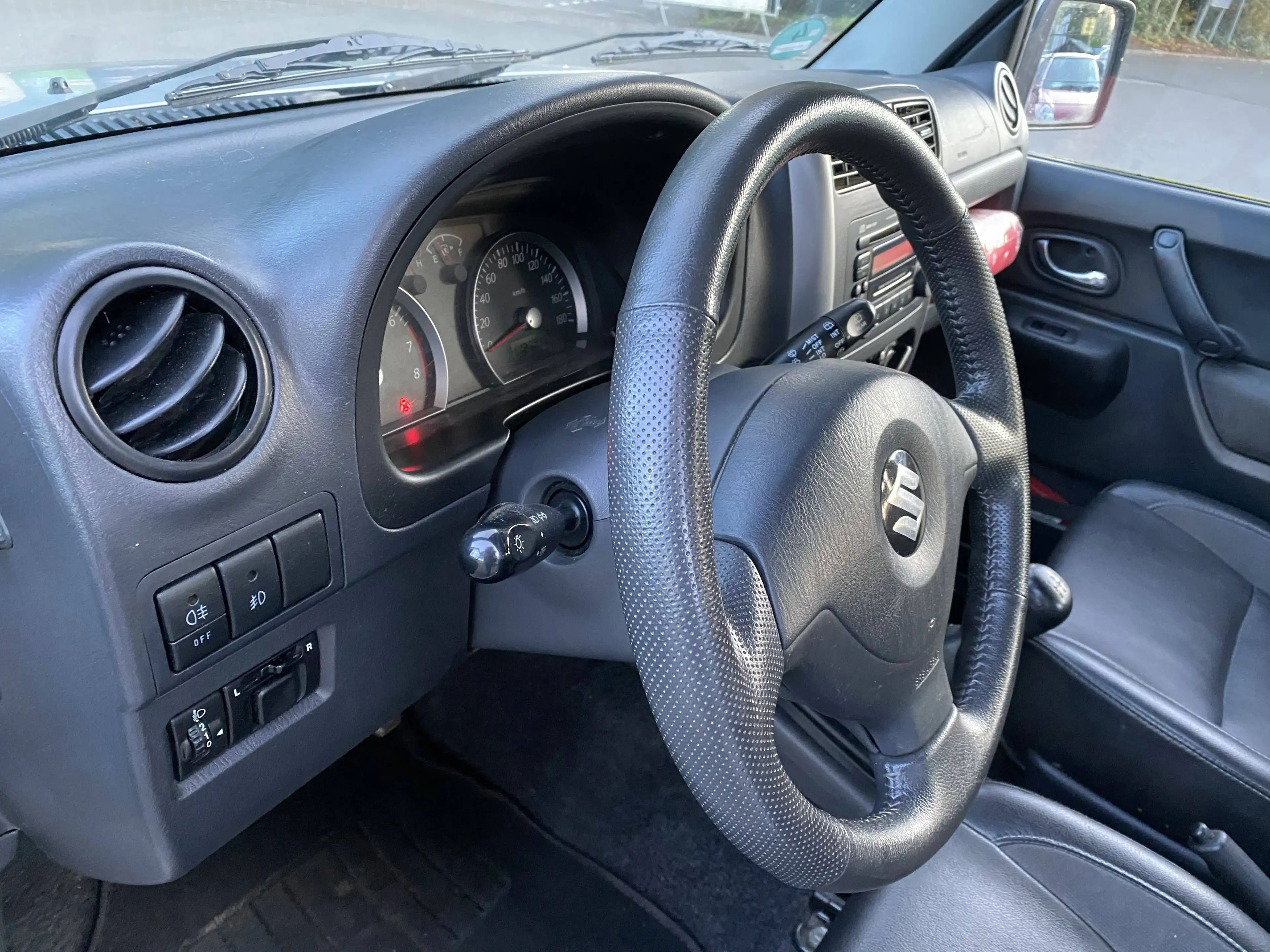 Suzuki Jimny Jimny Style Allrad 4WD — photo 13