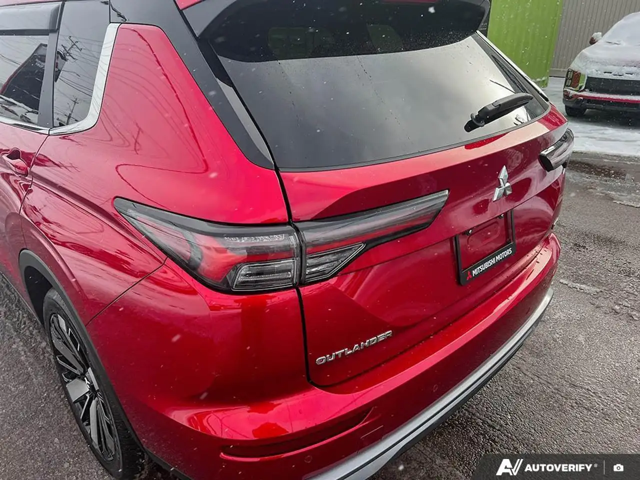 Mitsubishi Outlander снимка Mitsubishi Outlander