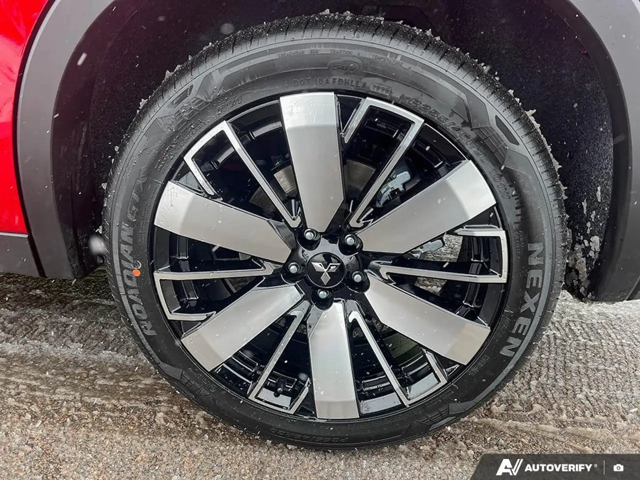 Mitsubishi Outlander снимка Mitsubishi Outlander
