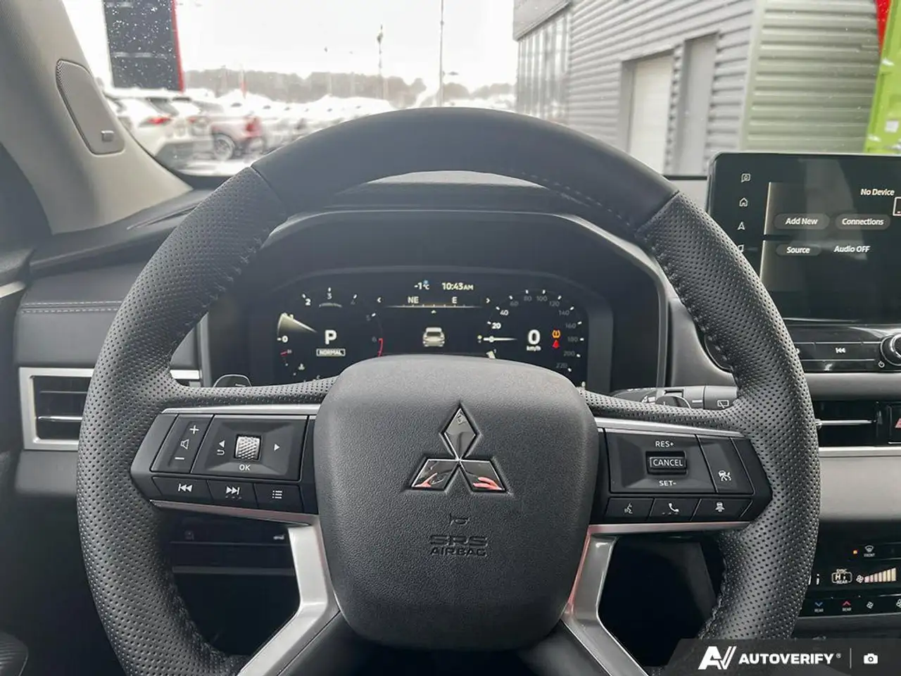 Mitsubishi Outlander снимка Mitsubishi Outlander