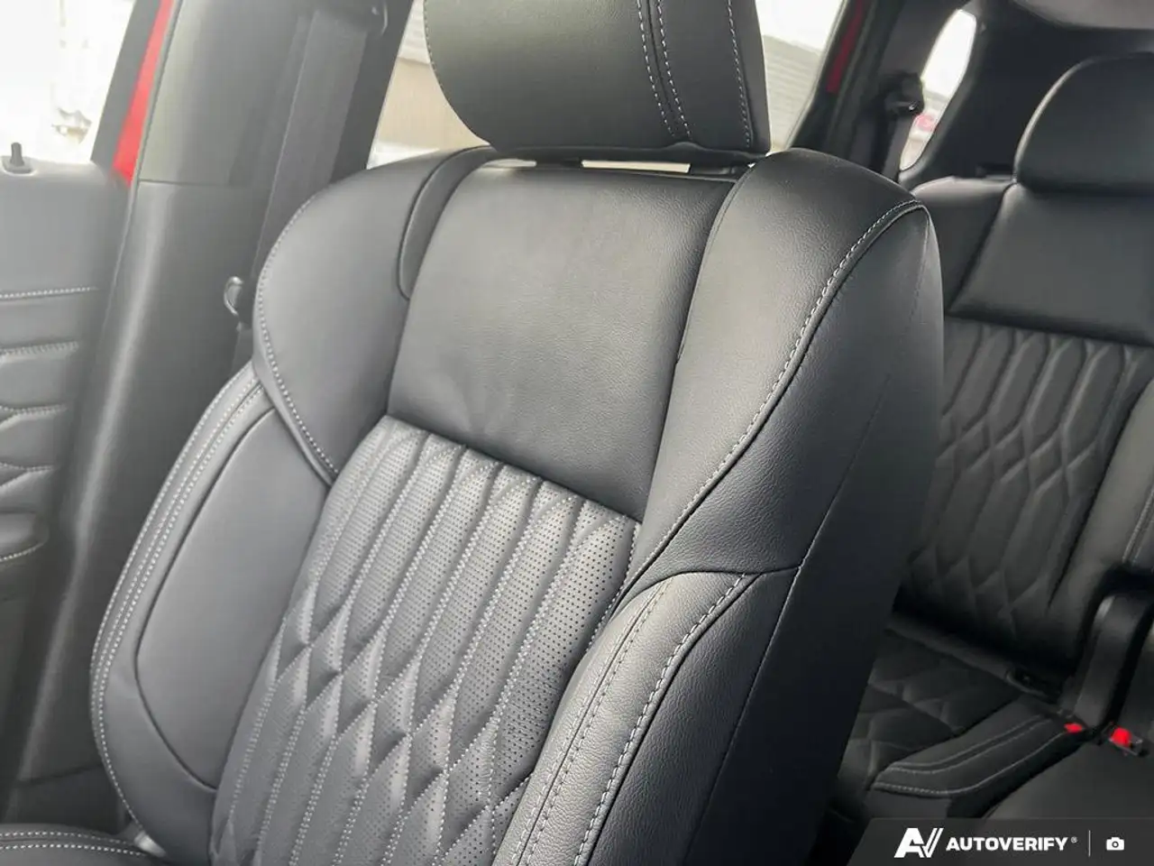 Mitsubishi Outlander снимка Mitsubishi Outlander