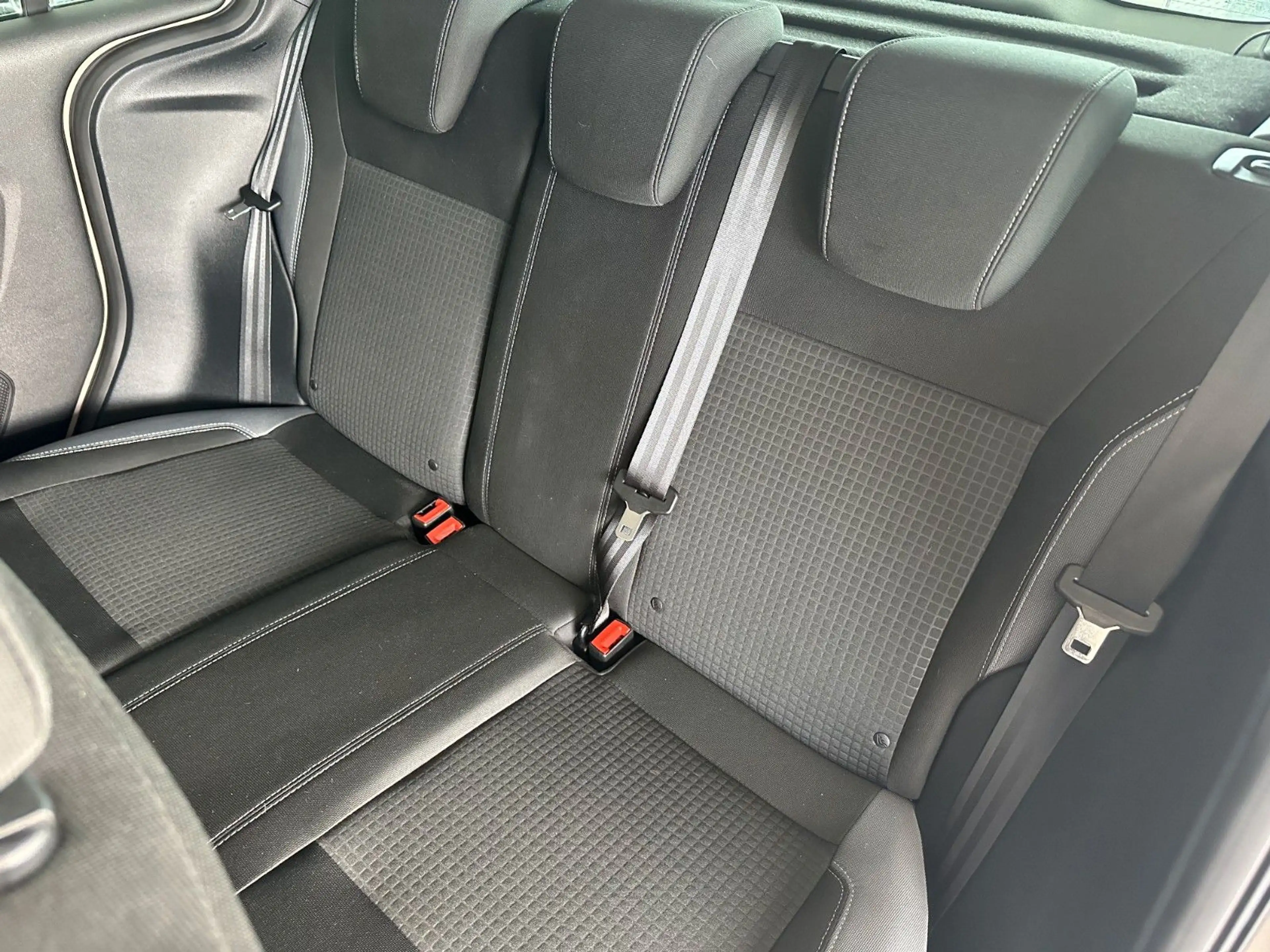 Ford B-Max B-MAX Sync Edition*SHZ*PDC*Zahnriemen-Neu* — photo 12